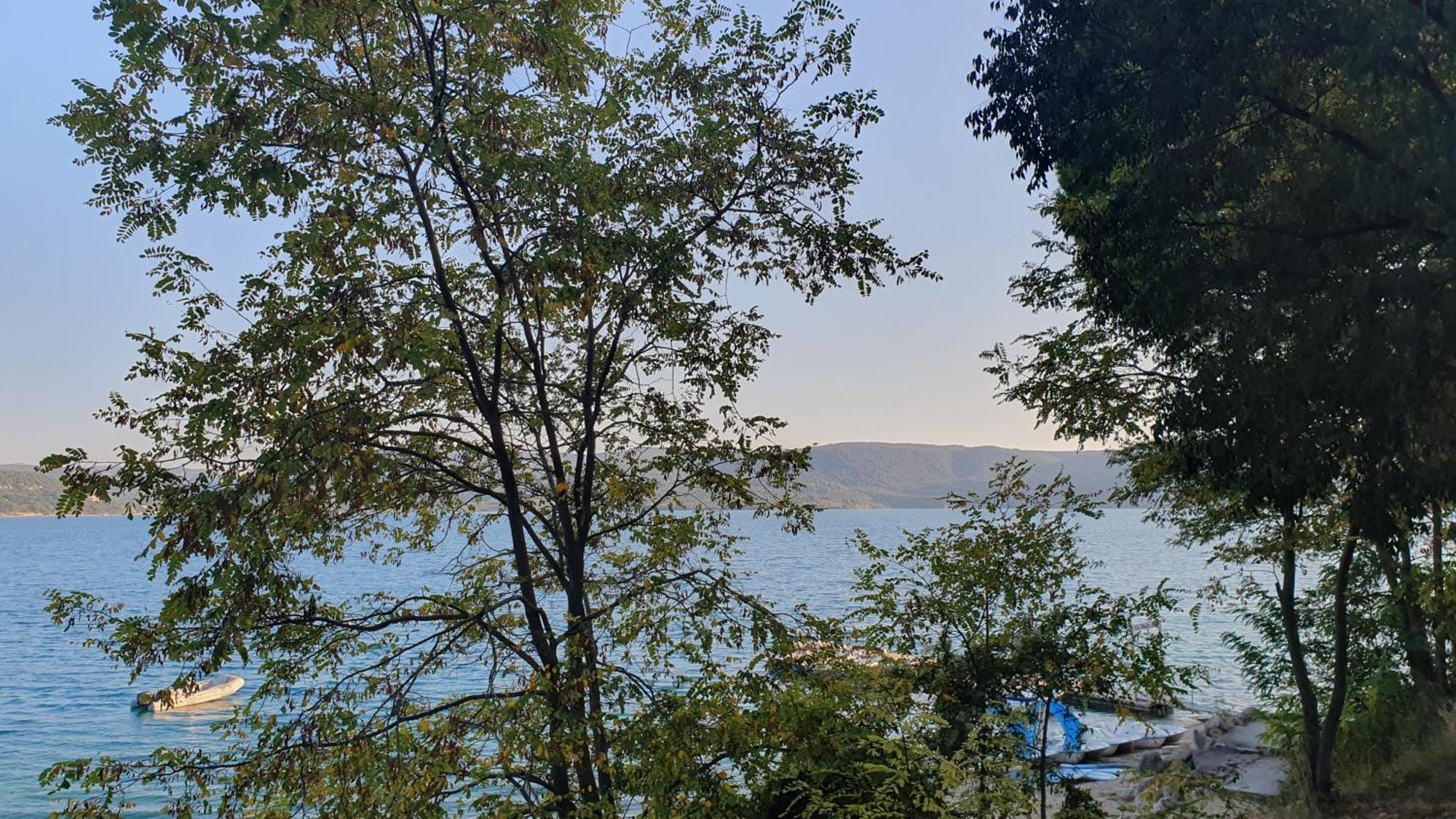 Le Comptoir Hotell Sainte-Croix-de-Verdon Exteriör bild